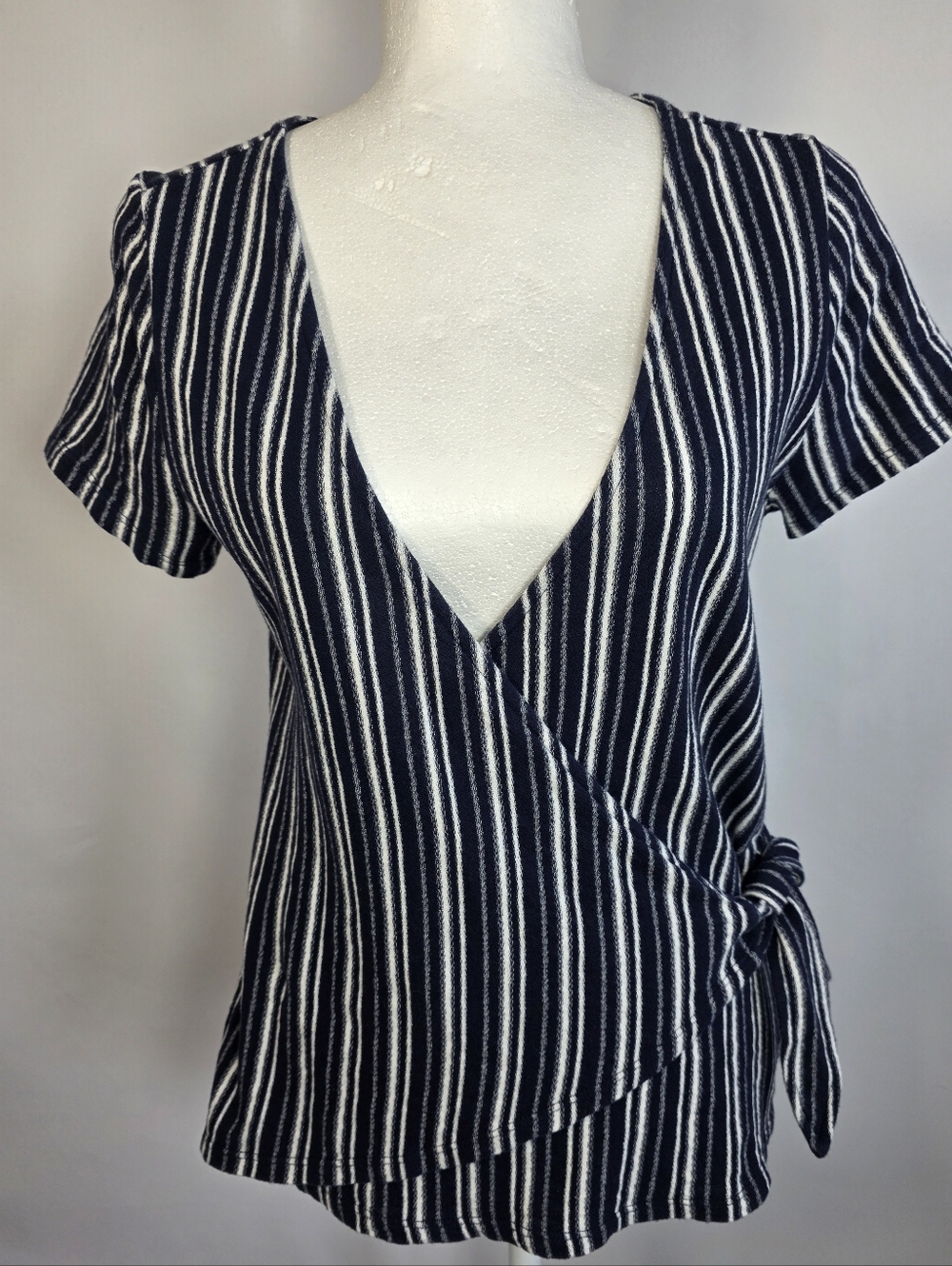 Lucky Brand Striped Wrap Top Blue White Tie Side Short Sleeve Boho Medium
